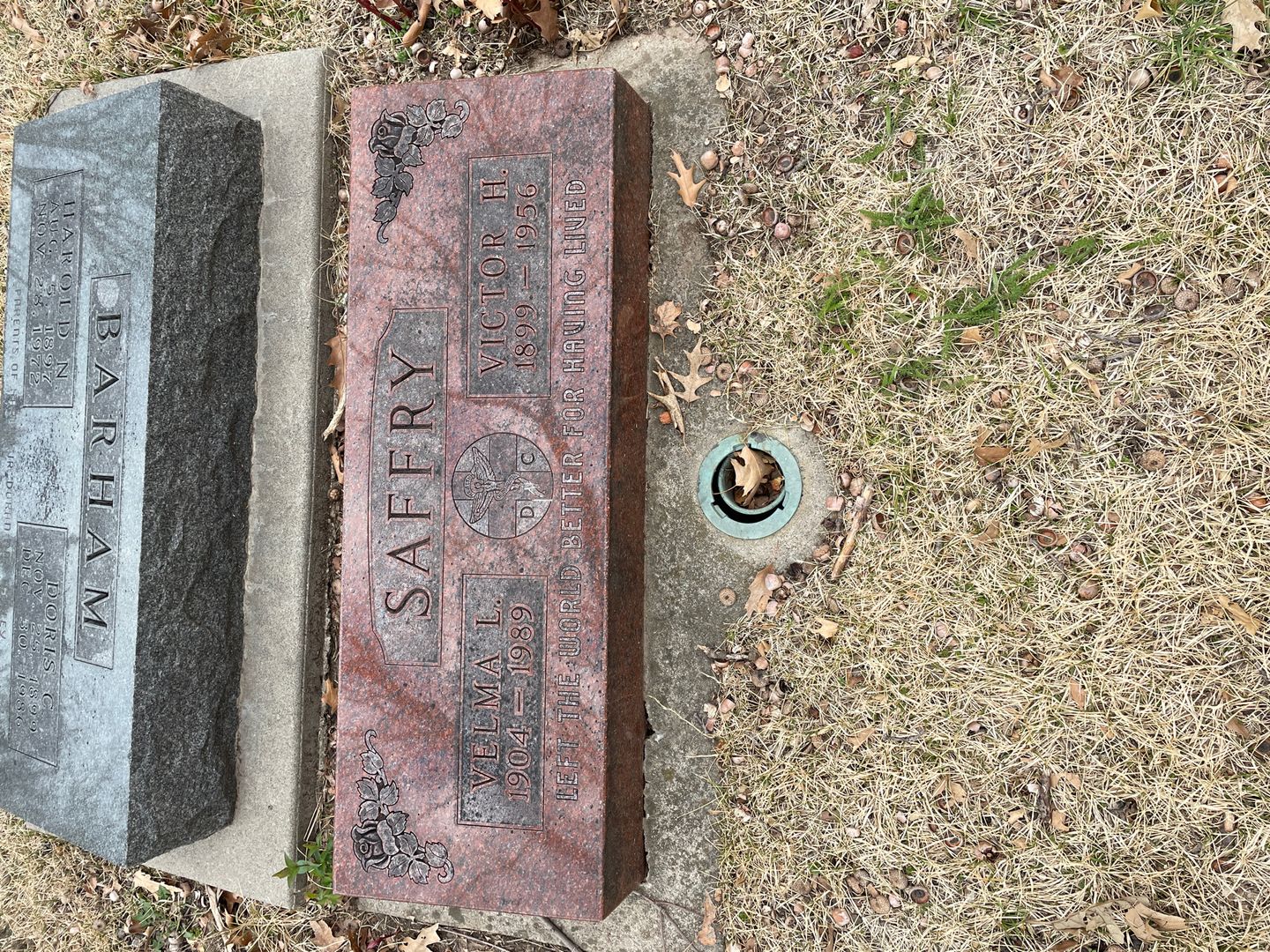Victor H. Saffry's grave. Photo 1