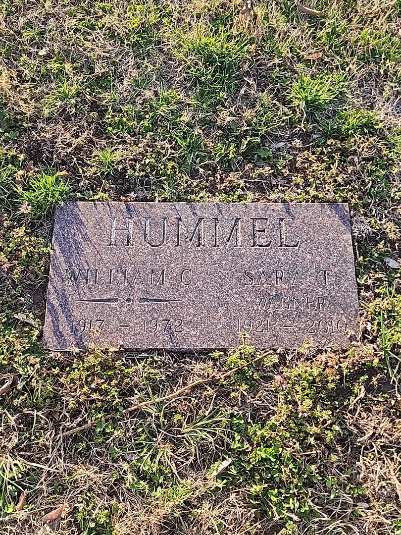 Sara T. Wagner Hummel's grave. Photo 1