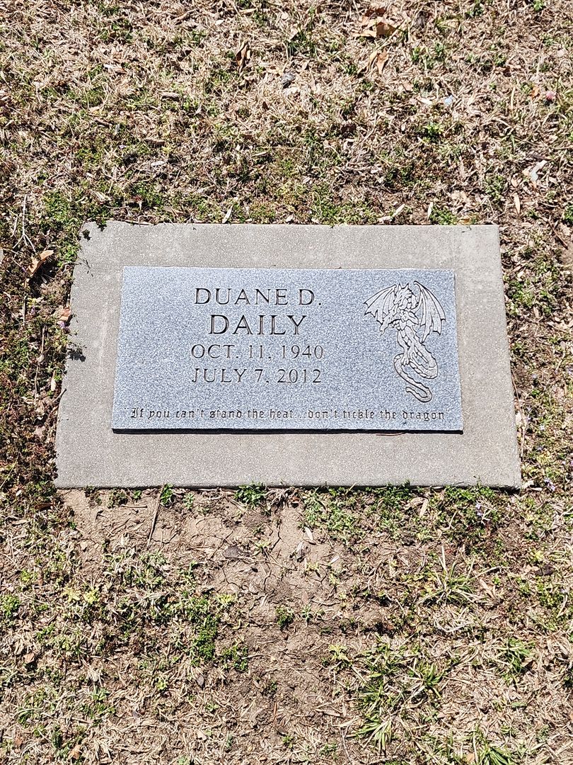 Duane D. Daily's grave. Photo 1