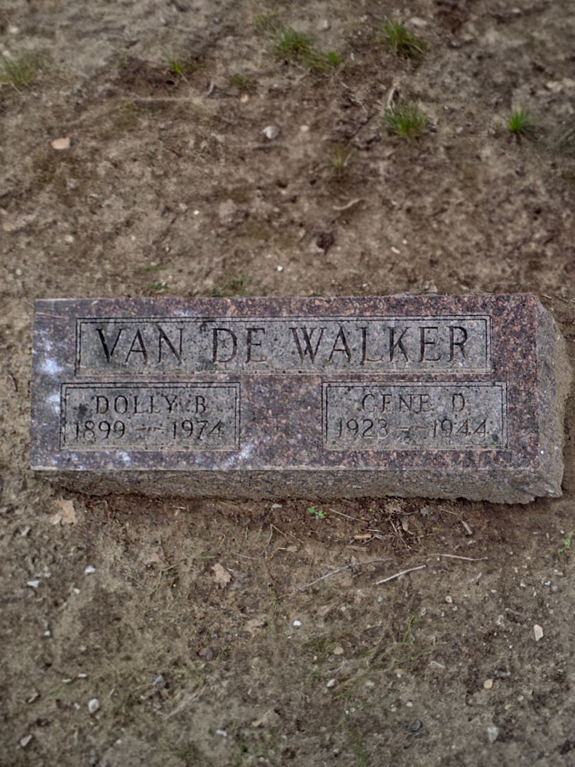Dolly B. Van De Walker's grave. Photo 1