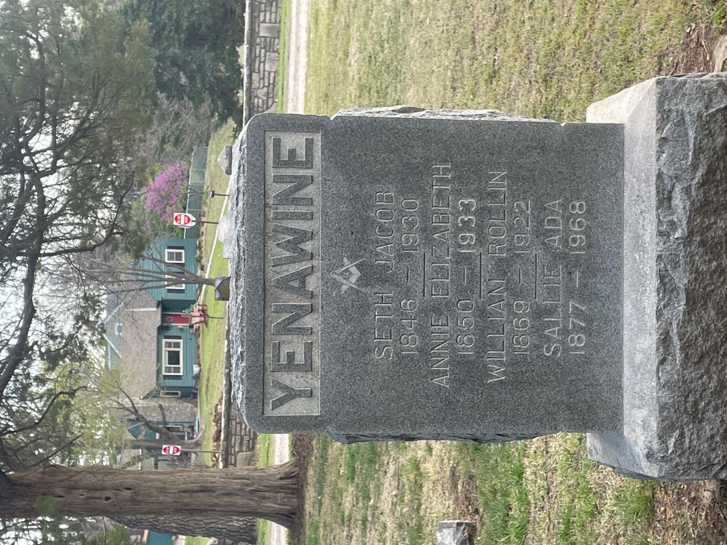 Annie Elizabeth Yenawine's grave. Photo 1