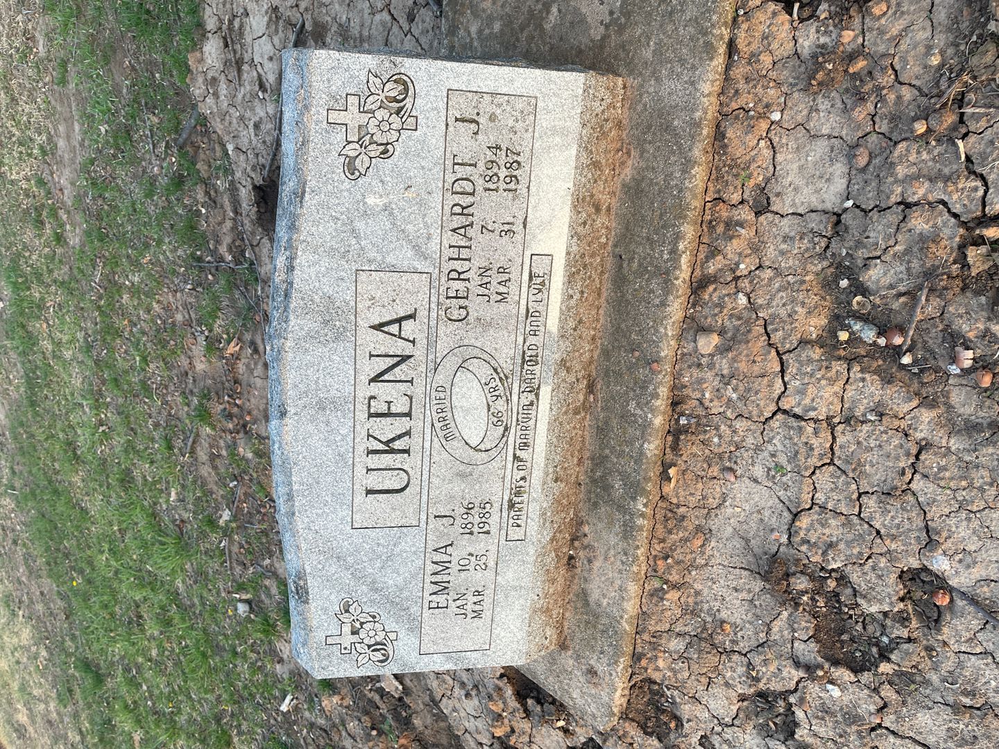 Gerhardt J. Ukena's grave. Photo 1