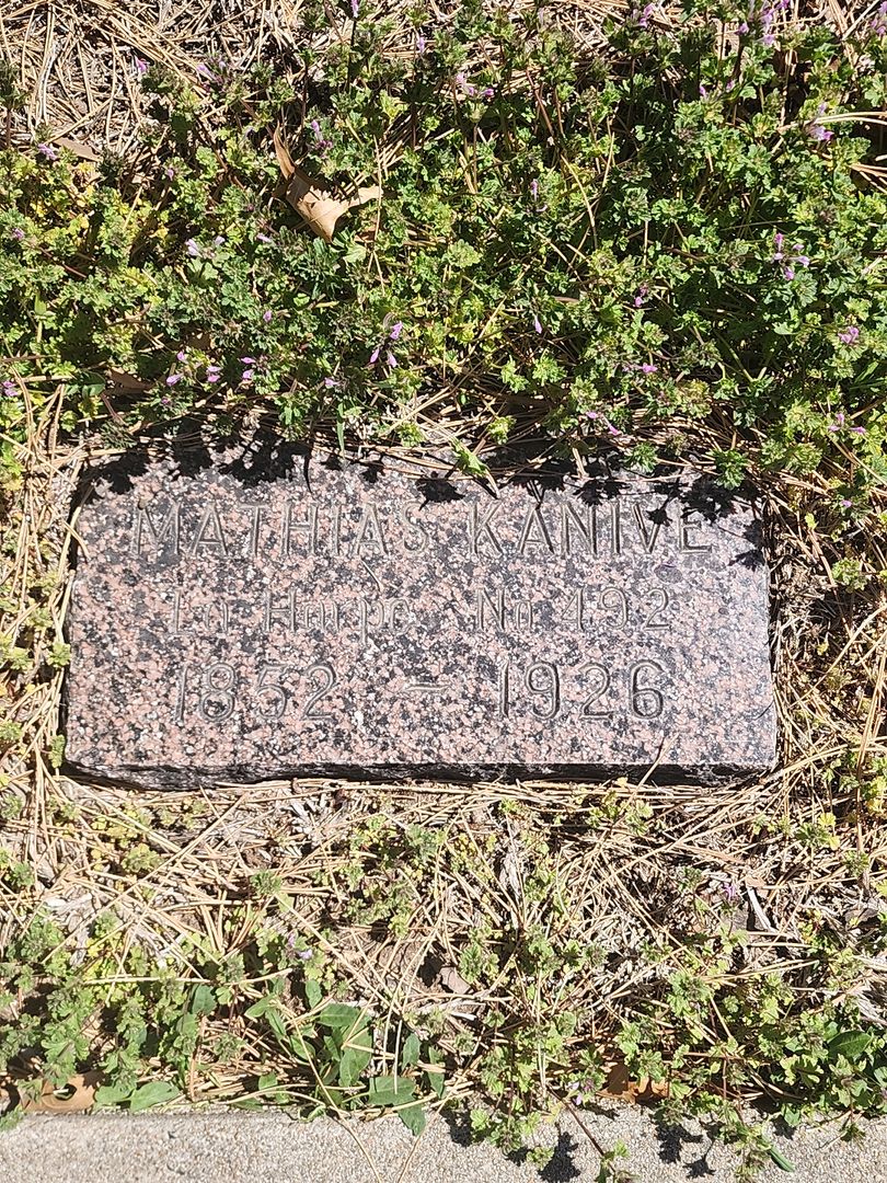 Mathias Kanive's grave. Photo 1