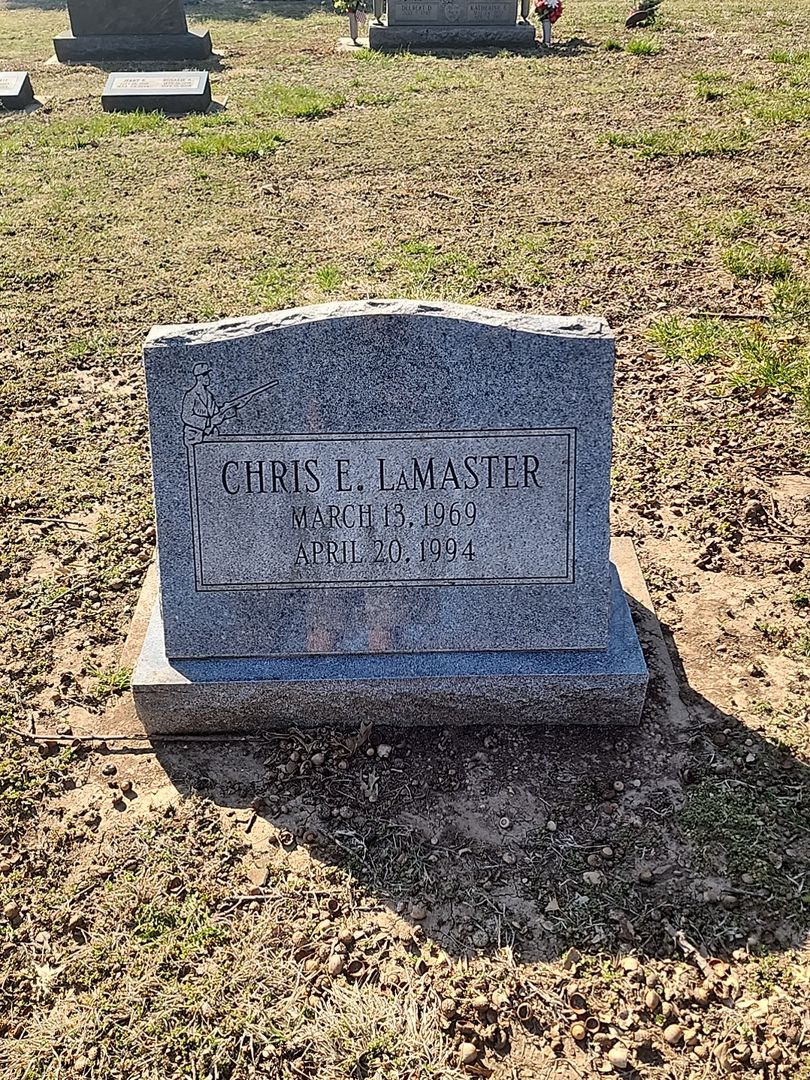 Chris E. LaMaster's grave. Photo 1