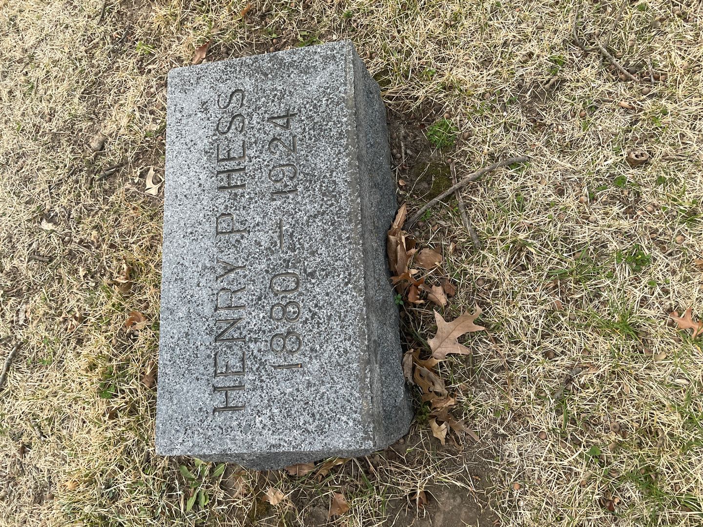 Charles M. Paddock's grave. Photo 1