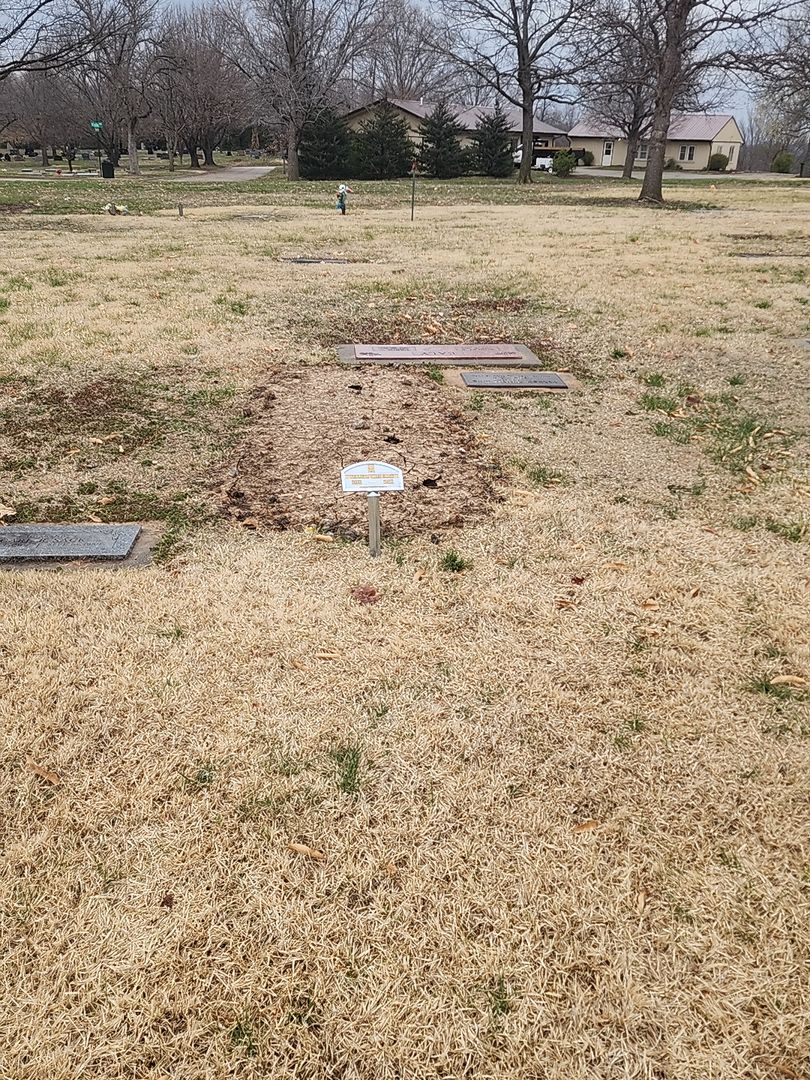 Kenneth Carl Sack's grave. Photo 1