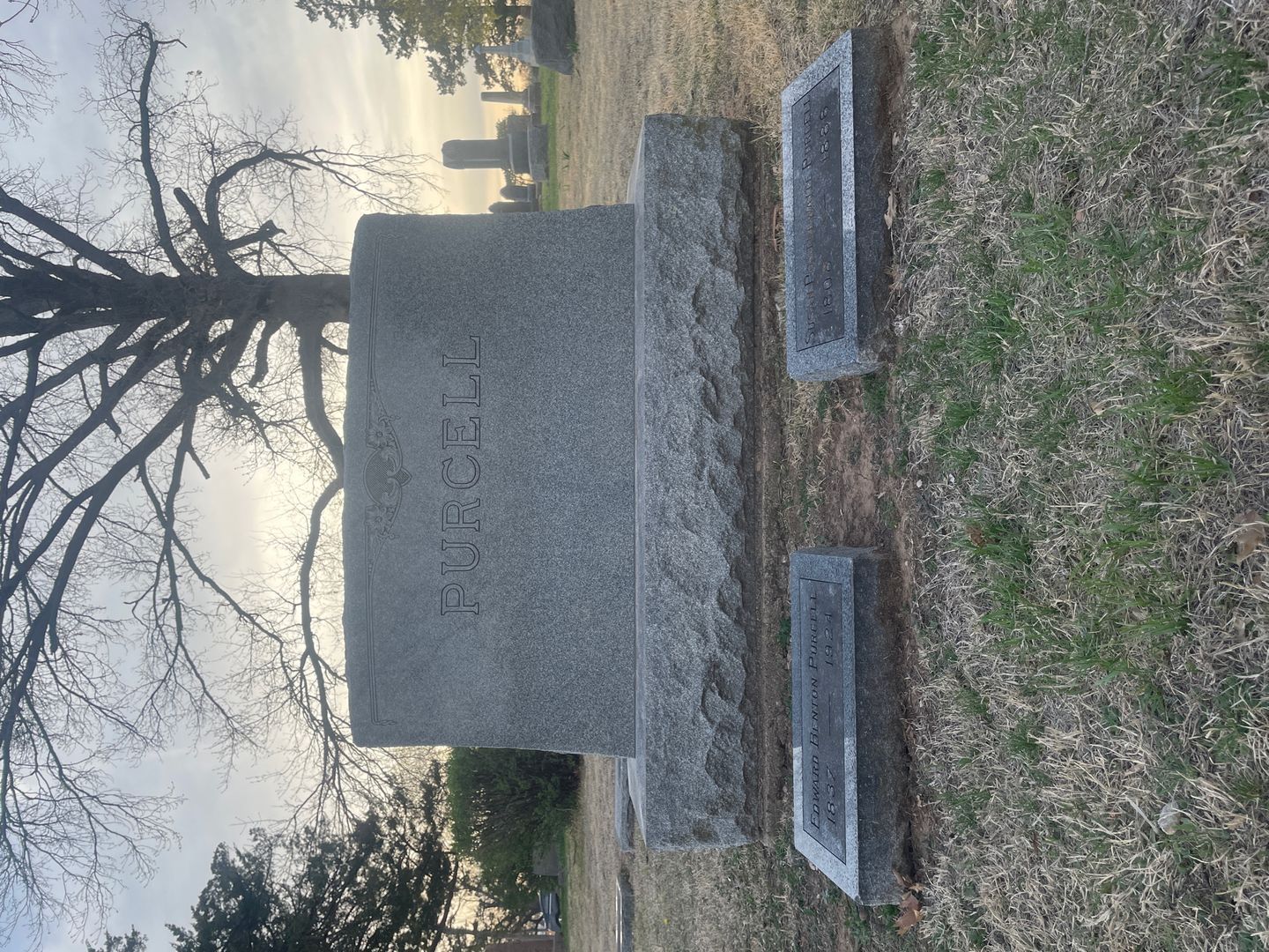 Mary Caldwell Purcell's grave. Photo 1
